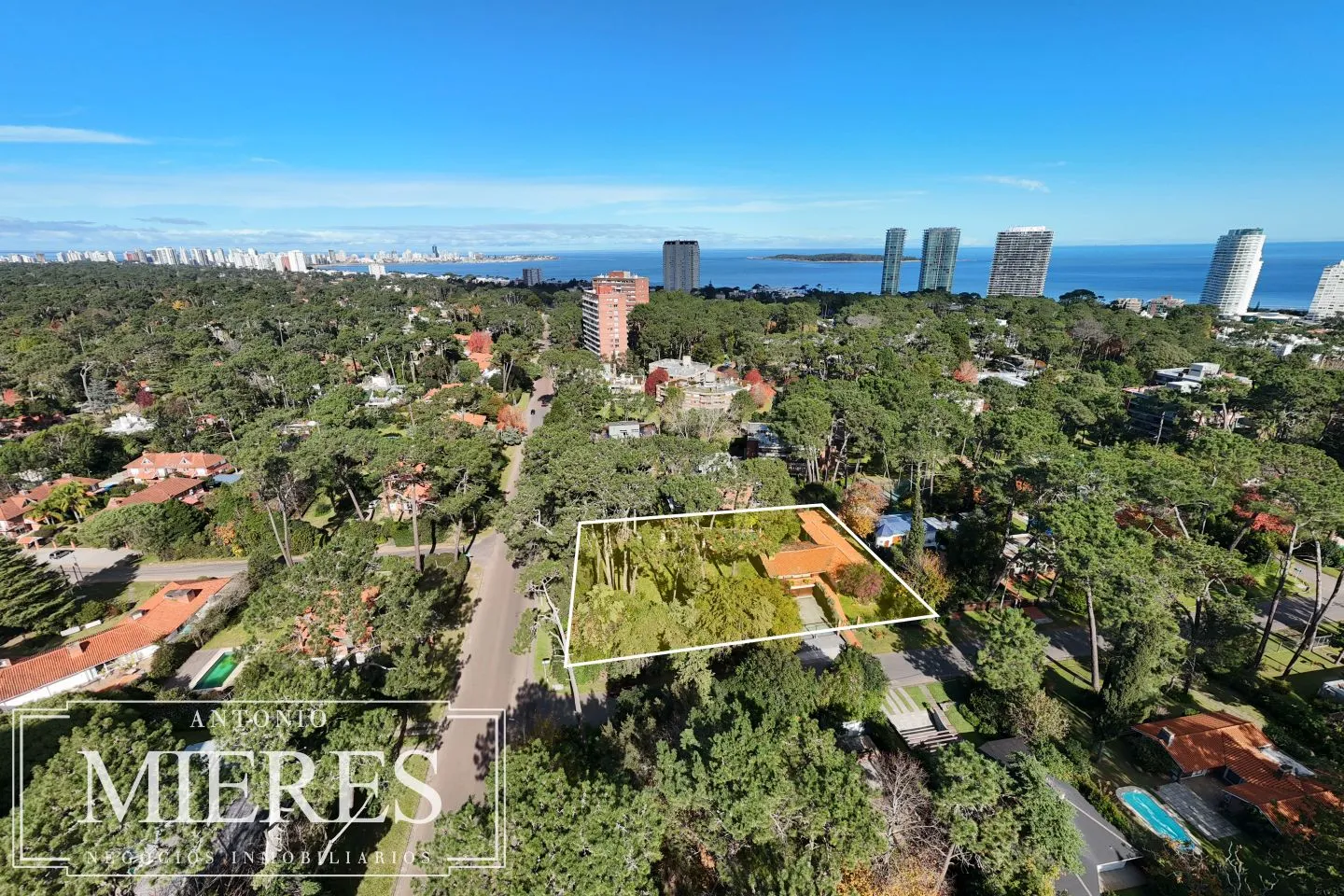 Venta lote apto para bloque con casa - Playa Mansa — foto 5