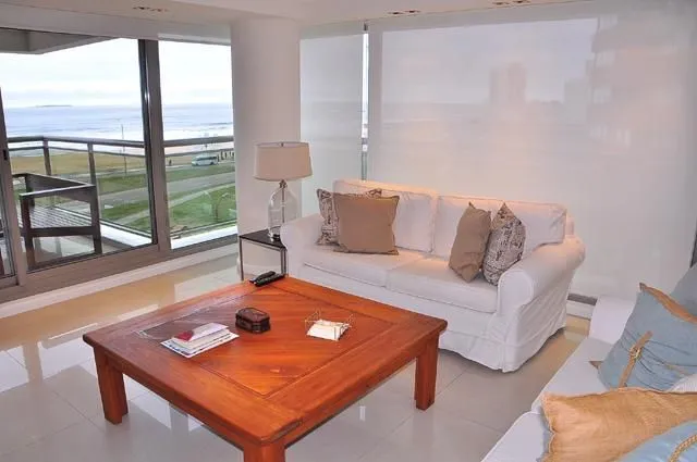 Venta apartamento 4 dormitorios - Playa Brava — foto 1