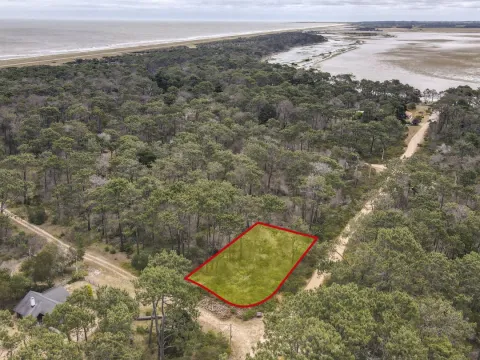 Venta de terreno esquinero 900m2 en El Caracol — foto 2