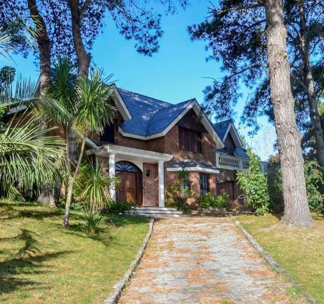 Venta casa 6 dormitorios - Beverly Hills — foto 1