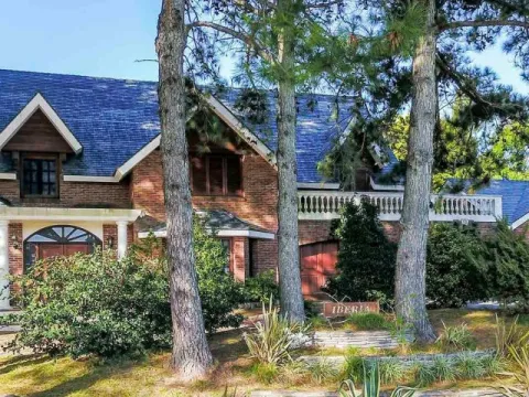 Venta casa 6 dormitorios - Beverly Hills — foto 4
