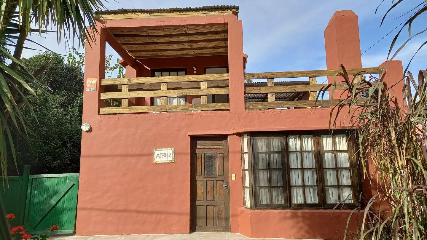 VENTA DE CASA DE 3 DORMITORIOS EN EL TESORO — foto 2