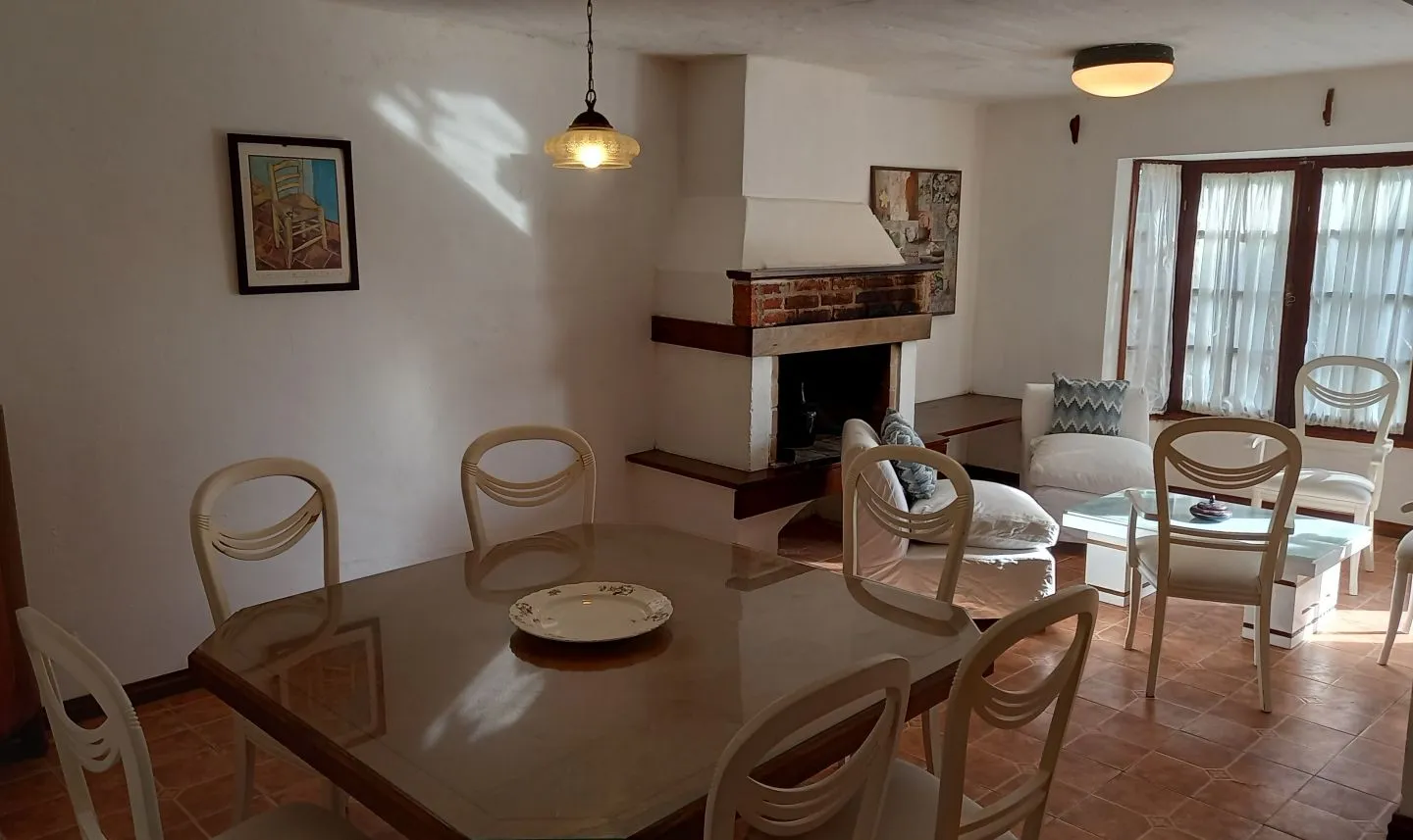 VENTA DE CASA DE 3 DORMITORIOS EN EL TESORO — foto 3