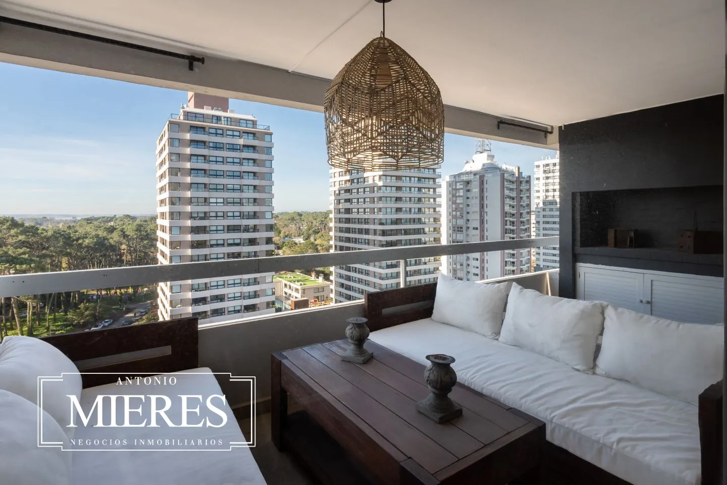 Venta apartamento 3  dormitorios - Av Roosevelt — foto 1