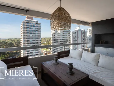 Venta apartamento 3  dormitorios - Av Roosevelt