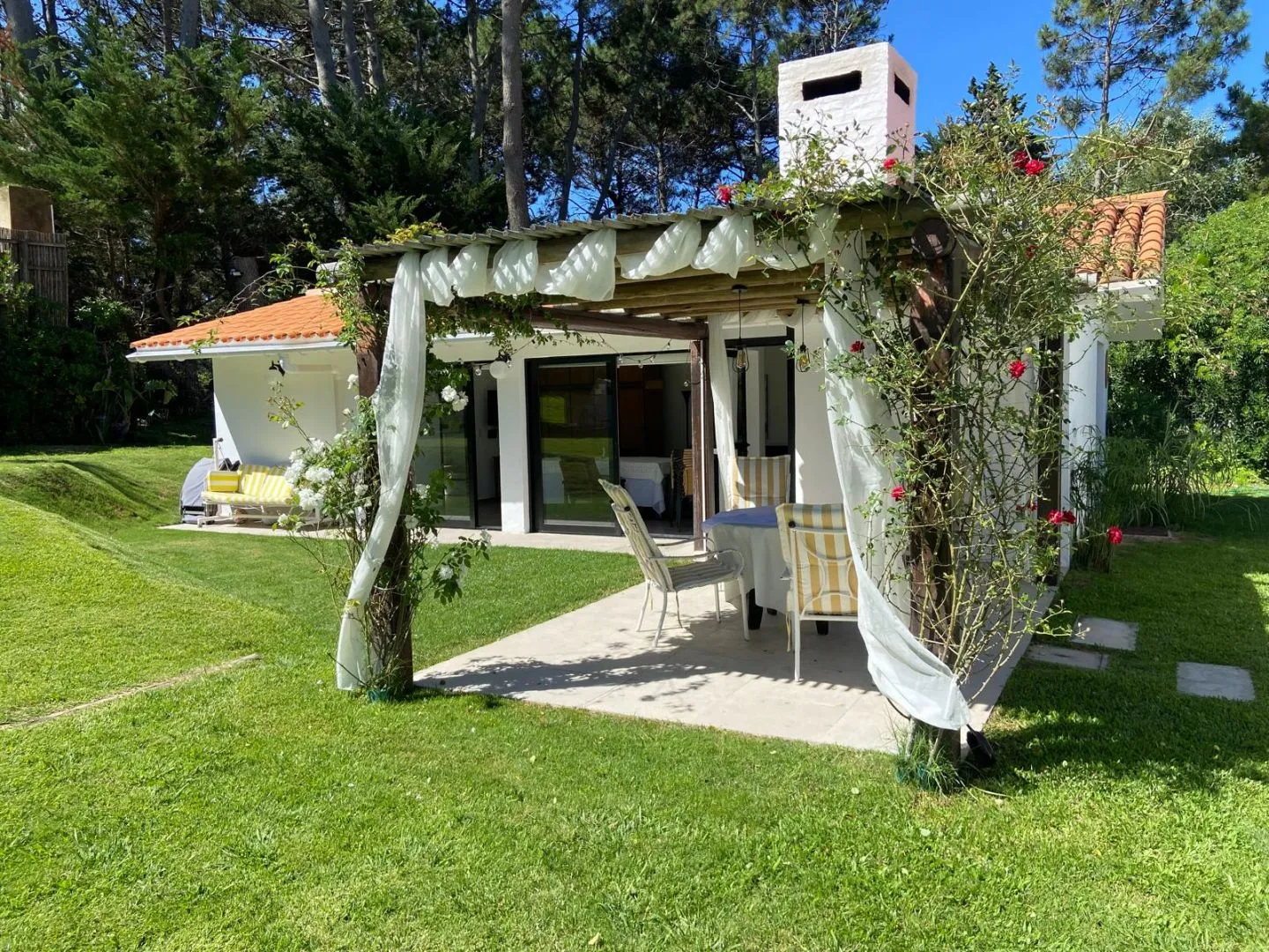 Alquiler temporada casa 3 dormitorios- Rincón del Indio — foto 1