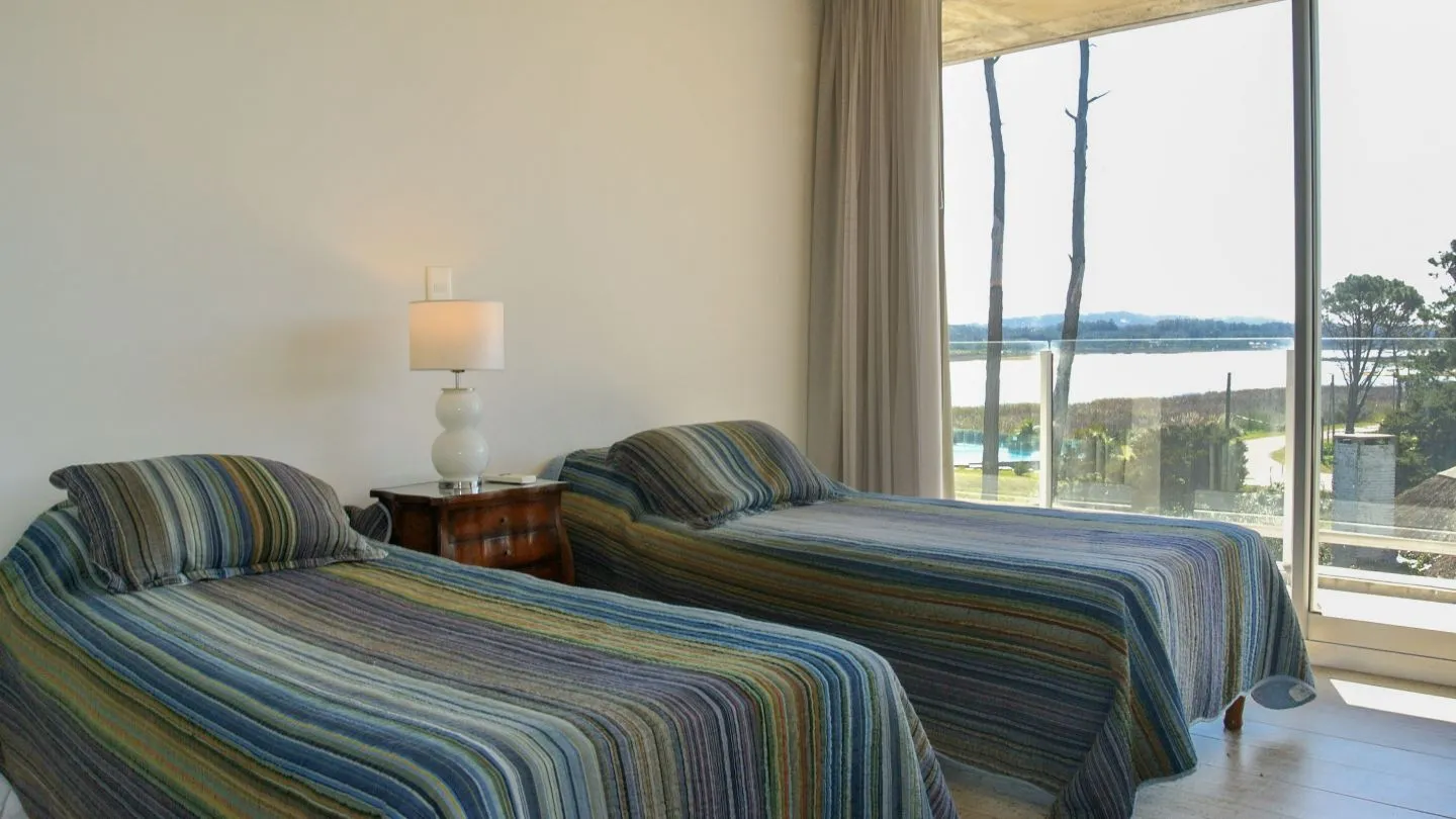 Venta apartamento 3 dormitorios- Playa Mansa — foto 12