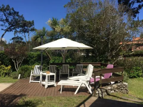 Casa cinco dormitorios Playa Mansa — foto 4