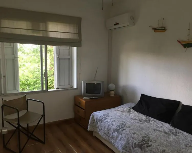 Casa cinco dormitorios Playa Mansa — foto 9