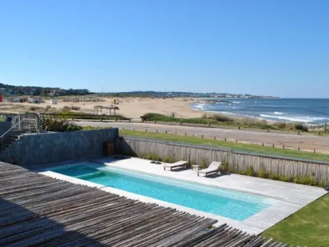 ALQUILER TEMP APTO 3 DORM C/PISCINA FRENTE A PLAYA MONTOYA