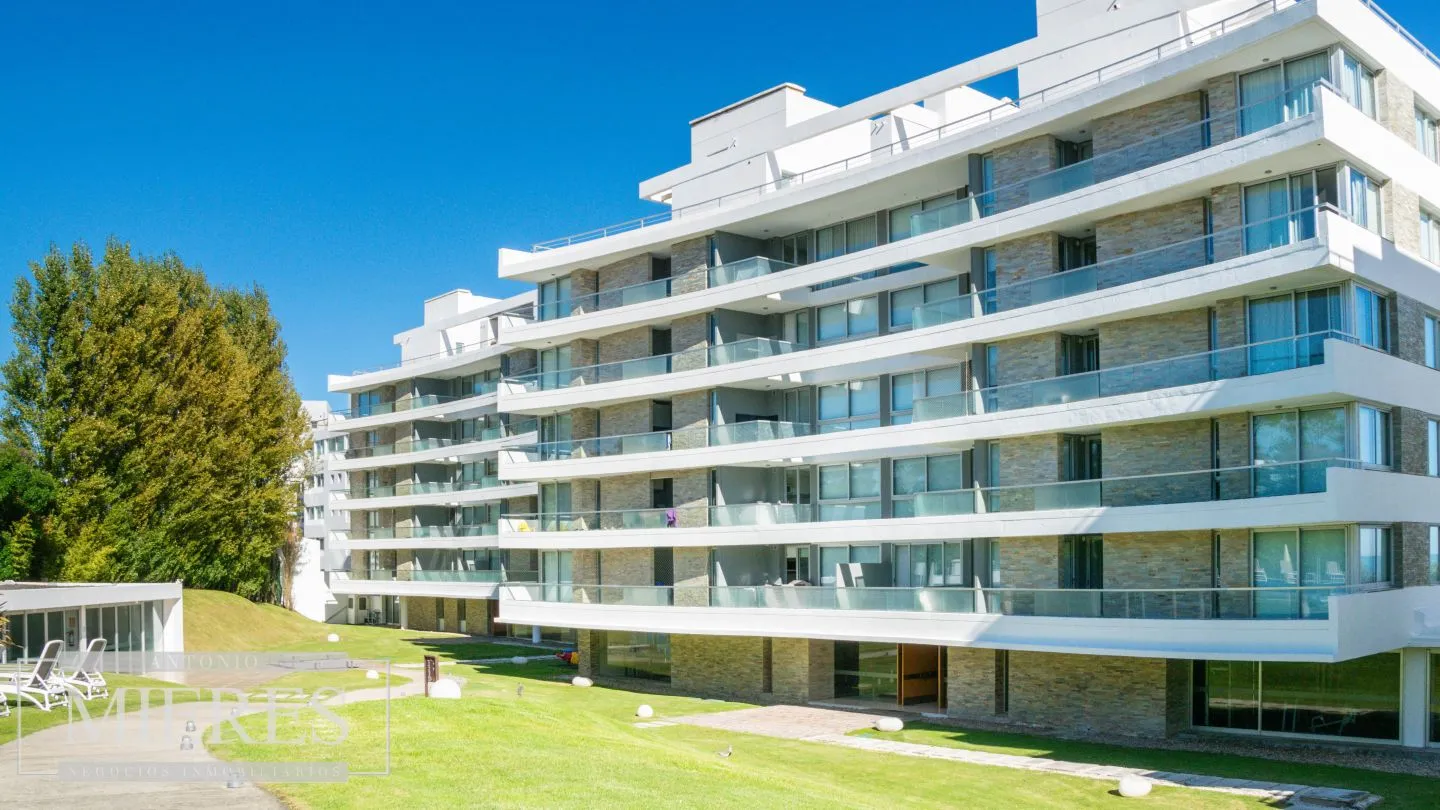 Apartamento en venta primera linea- Playa Mansa — foto 26