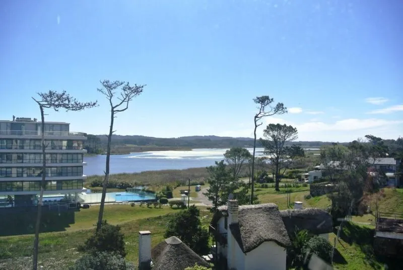 Venta apartamento 3 dormitorios - Playa Mansa — foto 24