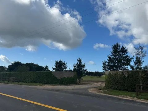 VENTA DE CHACRA 5 HAS MB UBICACION EN ZONA GOLF DE LA BARRA — foto 4