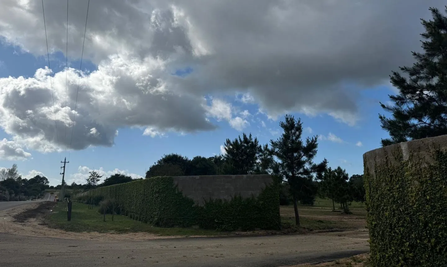 VENTA DE CHACRA 5 HAS MB UBICACION EN ZONA GOLF DE LA BARRA — foto 5