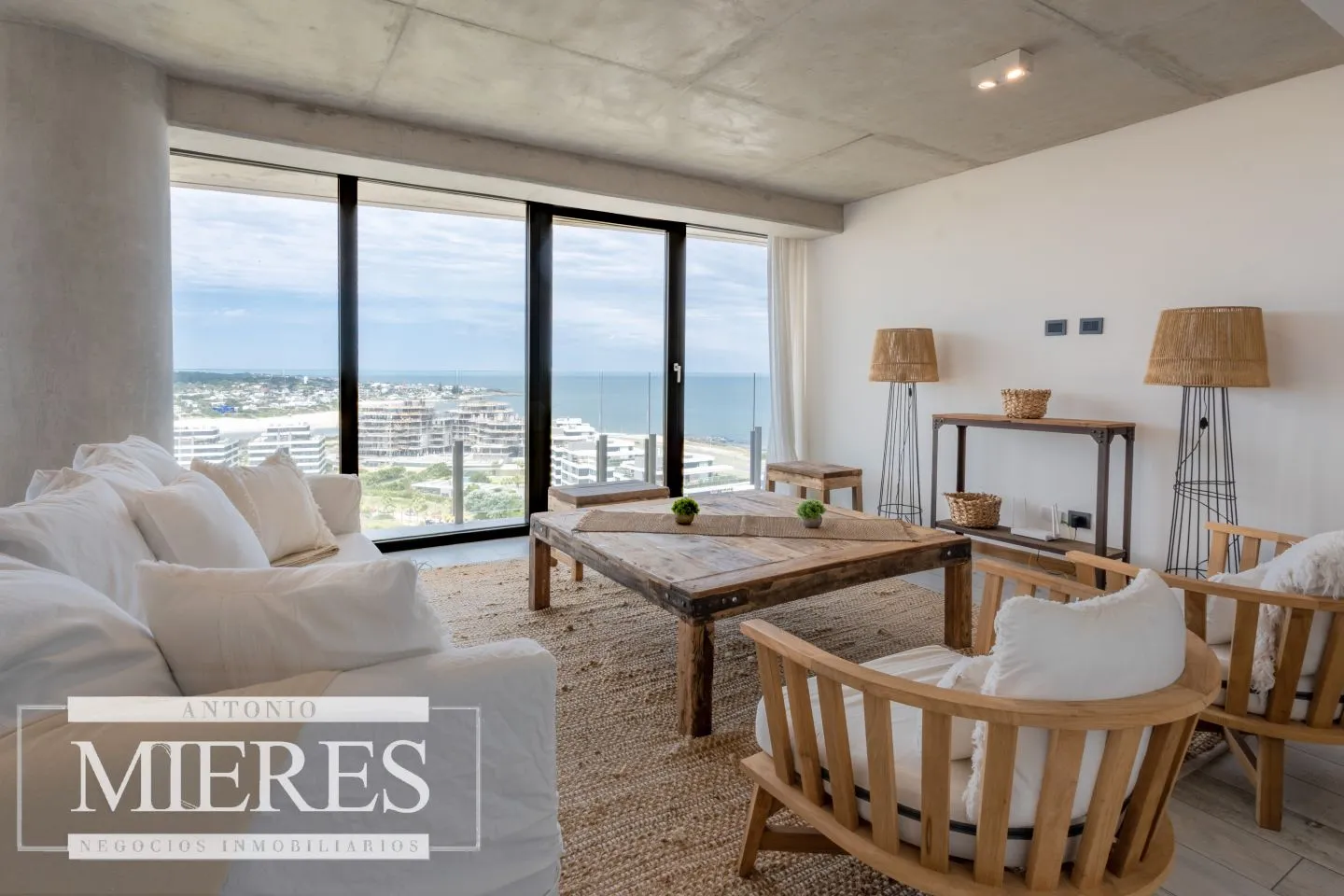 Venta apartamento 2 dormitorios- Torre Surfside — foto 1