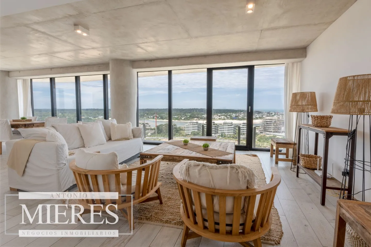 Venta apartamento 2 dormitorios- Torre Surfside — foto 2