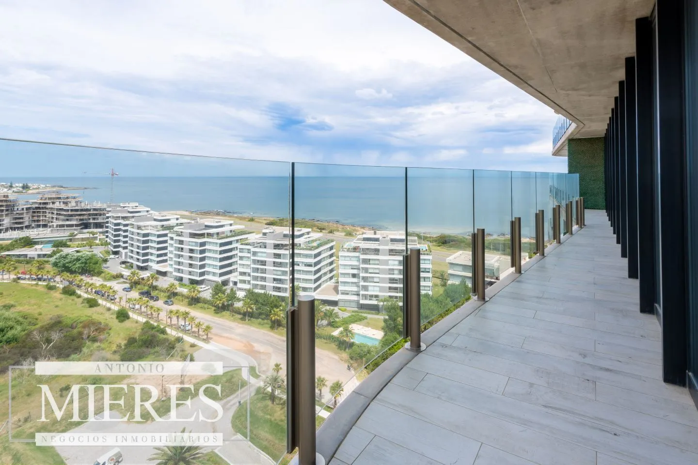 Venta apartamento 2 dormitorios- Torre Surfside — foto 3