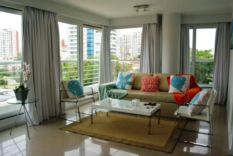 Apartamento en alquiler temporada Playa Mansa — foto 1