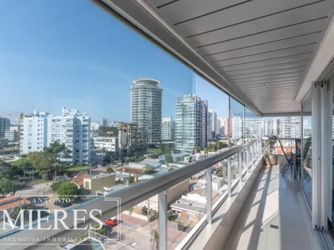 Venta apartamento 3 dormitorios - Playa Mansa — foto 3