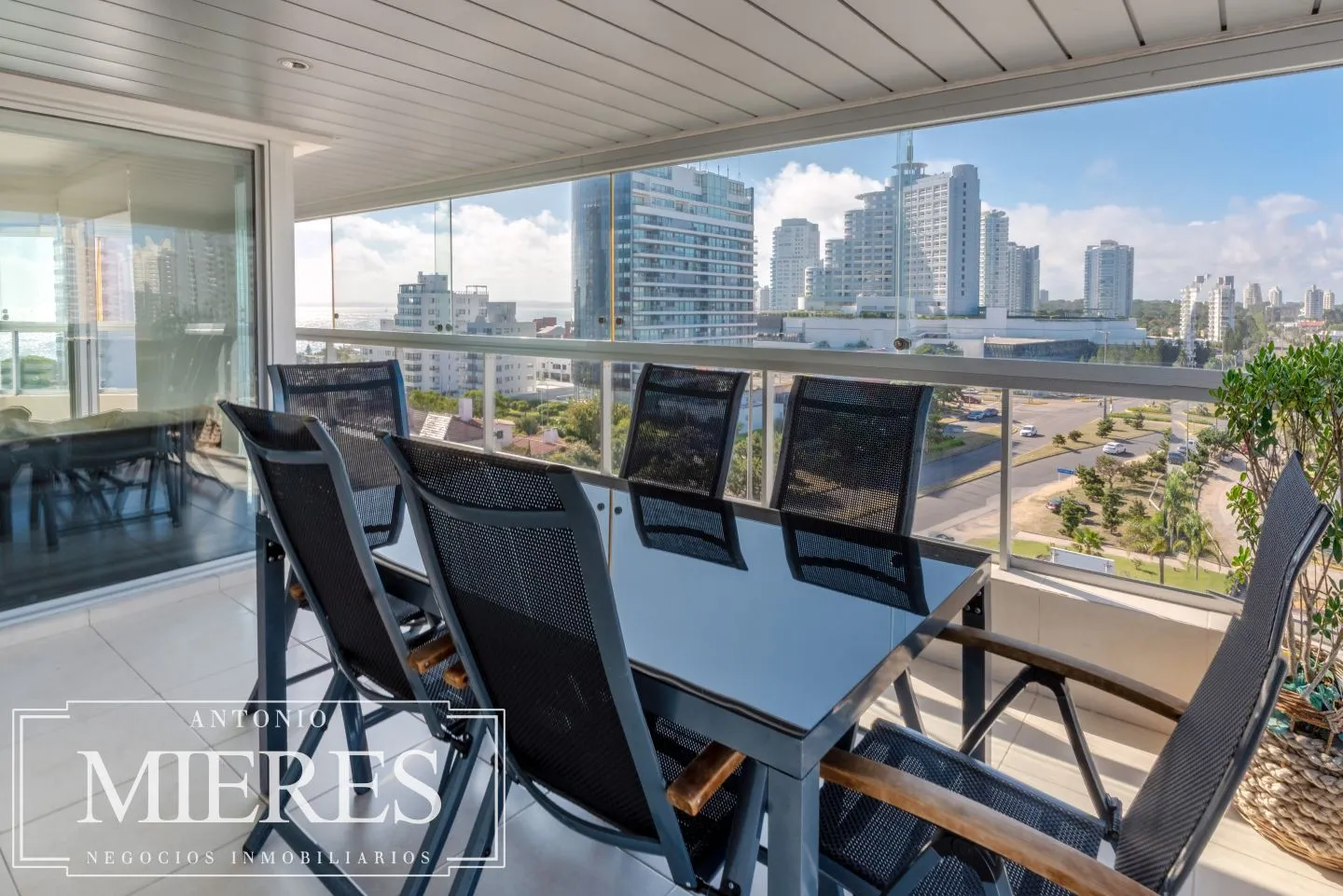Venta apartamento 3 dormitorios - Playa Mansa — foto 5