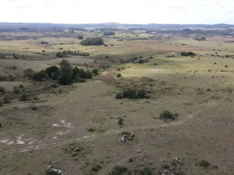 Campo de 52ha  con paisaje serrano en Garzon — foto 2