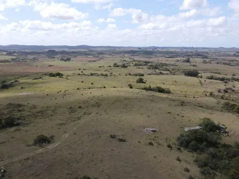 Campo de 52ha  con paisaje serrano en Garzon — foto 3