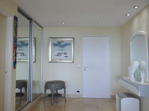 Venta semipiso 3 dormitorios- Península — foto 3