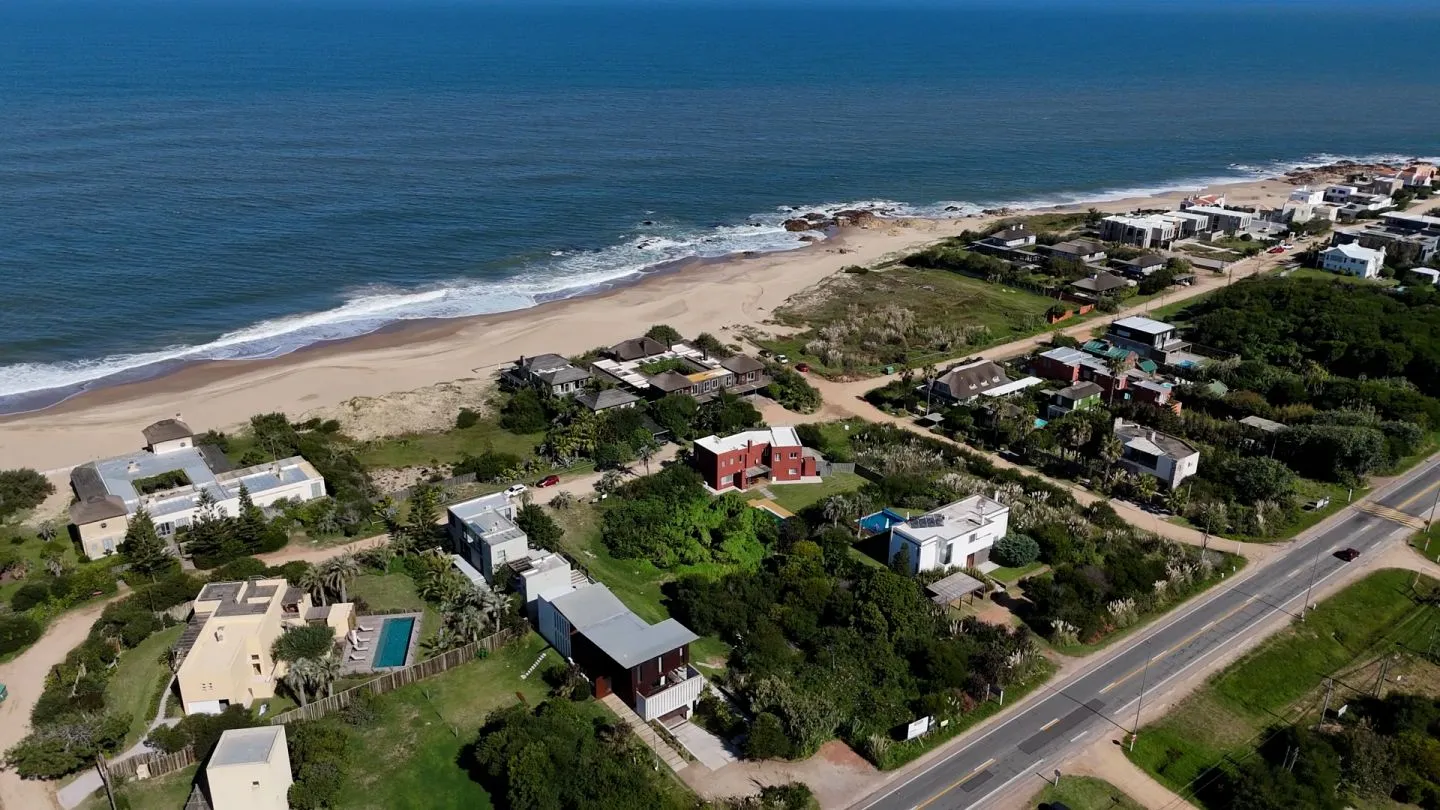 VENTA 4 LOTES TOTAL 2008 M2 PTA PIEDRAS A PASOS DE LA PLAYA — foto 5