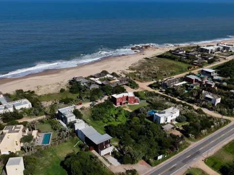 VENTA 4 LOTES TOTAL 2008 M2 PTA PIEDRAS A PASOS DE LA PLAYA — foto 5
